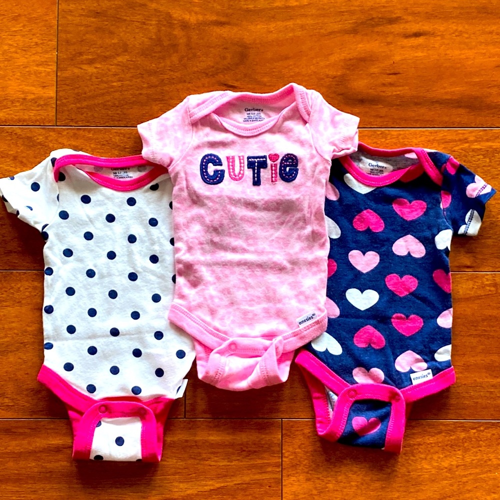 Gerber 3 Pack Onesies Newborn Baby Girl 5-8 Lbs Pink Blue White